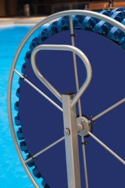 Nordesco/TSP Deluxe Lane Line Storage Reel -Swim Gear Store 60.1425 deluxe handle close up